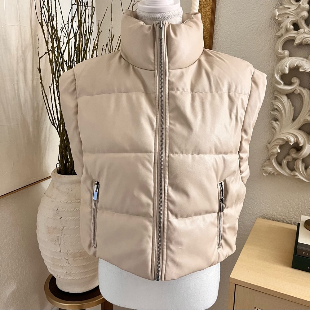 ZARA‎ Tan Cropped Puffer Vest Size Small